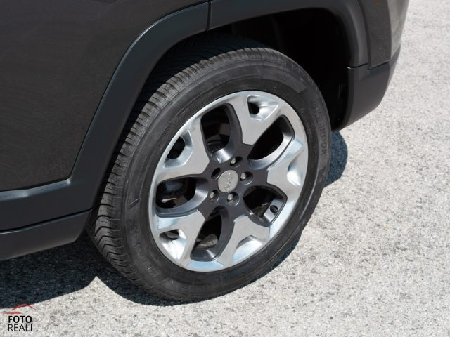 JEEP Compass usata, con Volante in pelle