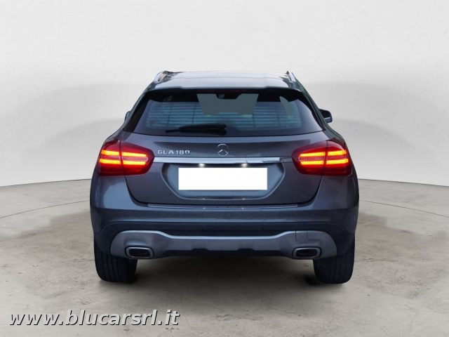 MERCEDES-BENZ GLA 180 usata, con Cerchi in lega