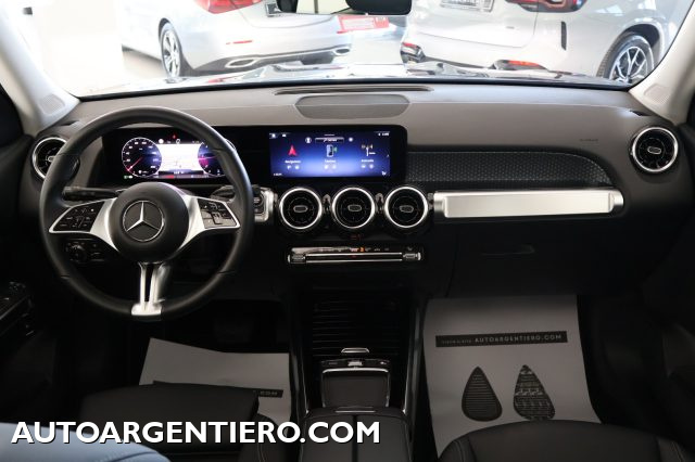 MERCEDES-BENZ GLB 180 usata, con Controllo automatico clima