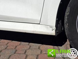 TOYOTA Yaris usata, con Specchietti laterali elettrici