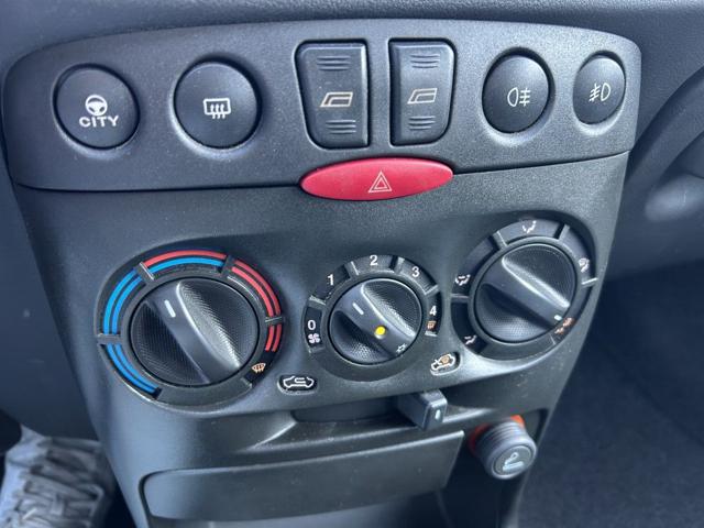 FIAT Punto usata, con Volante in pelle