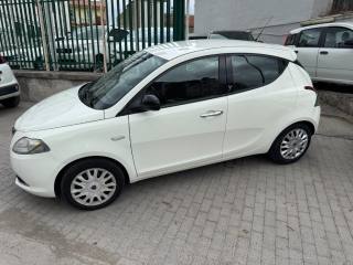 LANCIA Ypsilon usata, con Airbag