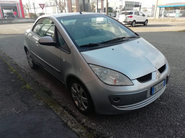 MITSUBISHI Colt usata, con Airbag