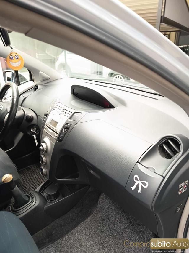 TOYOTA Yaris usata 20