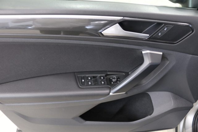 VOLKSWAGEN Tiguan usata, con Airbag testa