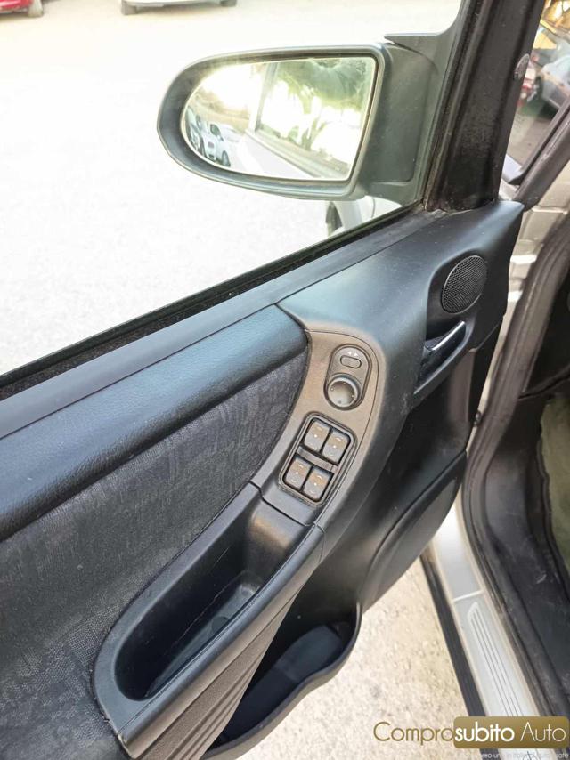 OPEL Zafira usata 18