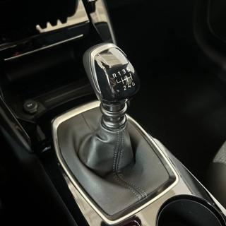 PEUGEOT 208 usata, con Sedile posteriore sdoppiato