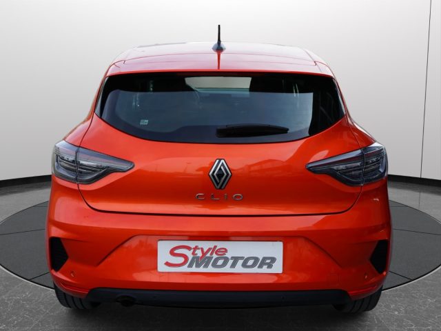 RENAULT Clio usata, con Sedile posteriore sdoppiato