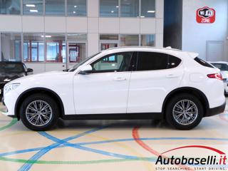ALFA ROMEO Stelvio usata, con Volante in pelle