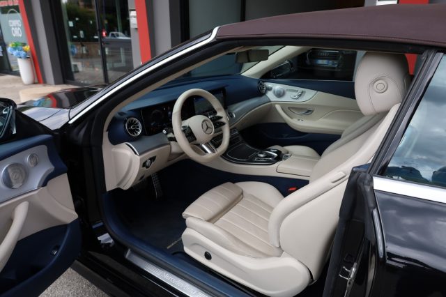 MERCEDES-BENZ E 220 usata, con Park Distance Control
