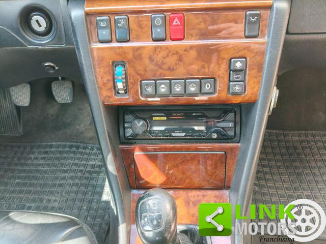 MERCEDES-BENZ E 200 usata 23