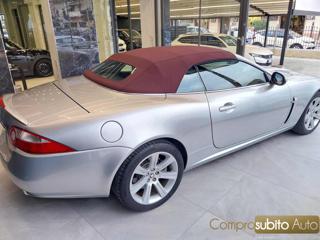 JAGUAR XK usata, con Alzacristalli elettrici