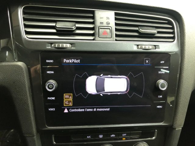 VOLKSWAGEN Golf usata, con Airbag testa