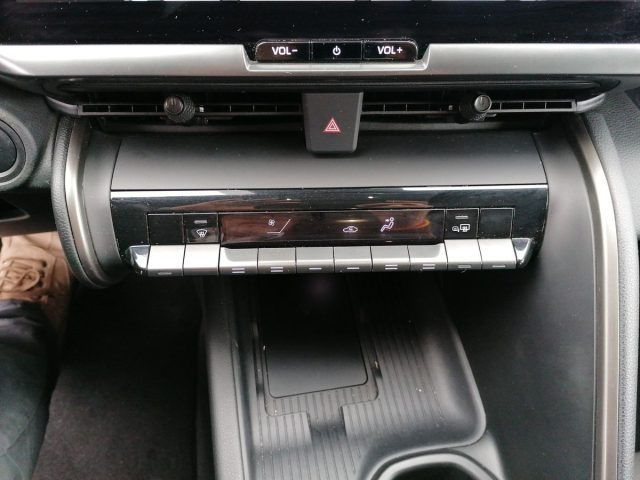 TOYOTA C-HR usata 21