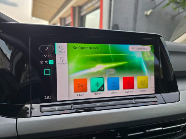 VOLKSWAGEN Golf usata, con Luci diurne