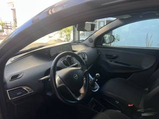 LANCIA Ypsilon usata, con MP3