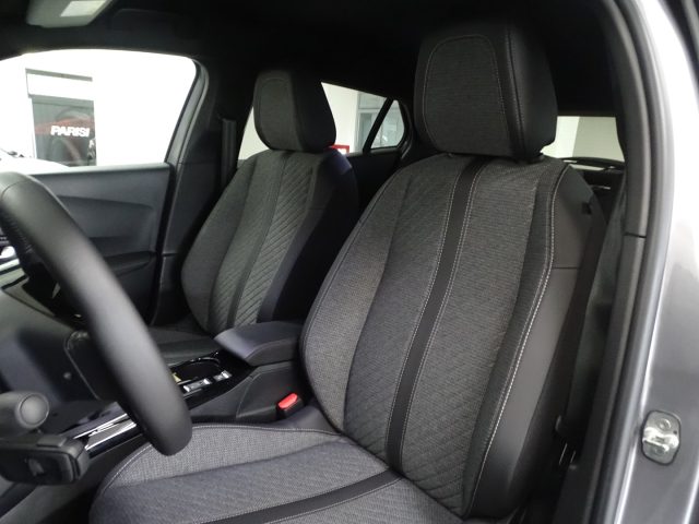 PEUGEOT 2008 usata, con Touch screen