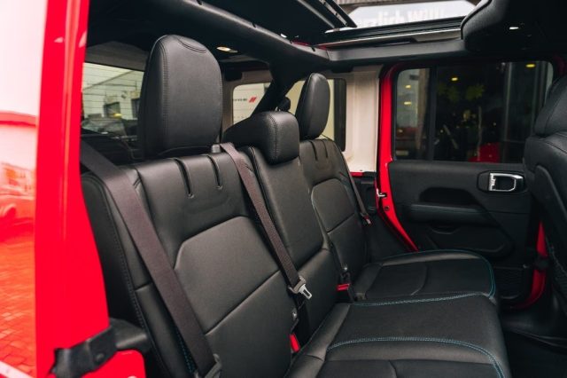 JEEP Wrangler usata, con USB