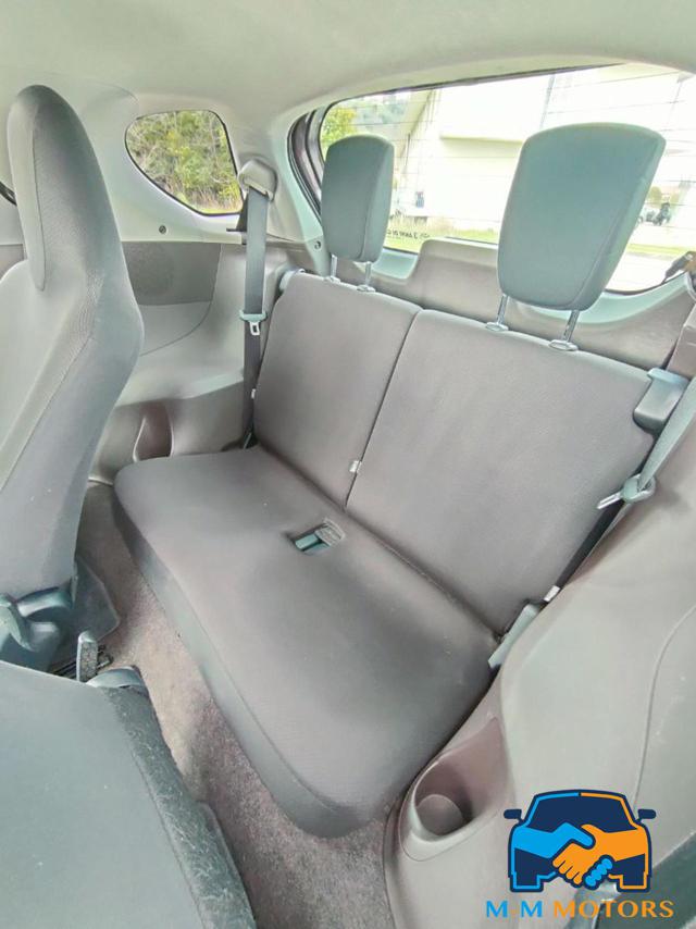 TOYOTA iQ usata, con Sedile posteriore sdoppiato