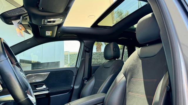 MERCEDES-BENZ GLA 200 usata, con Park Distance Control