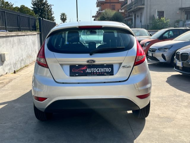 FORD Fiesta usata, con Autoradio