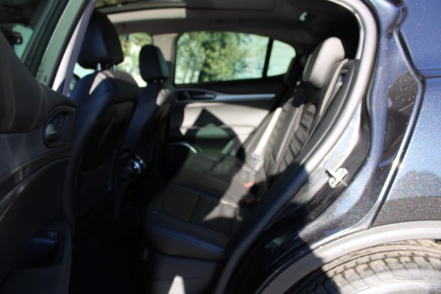 ALFA ROMEO Stelvio usata, con Fari Xenon