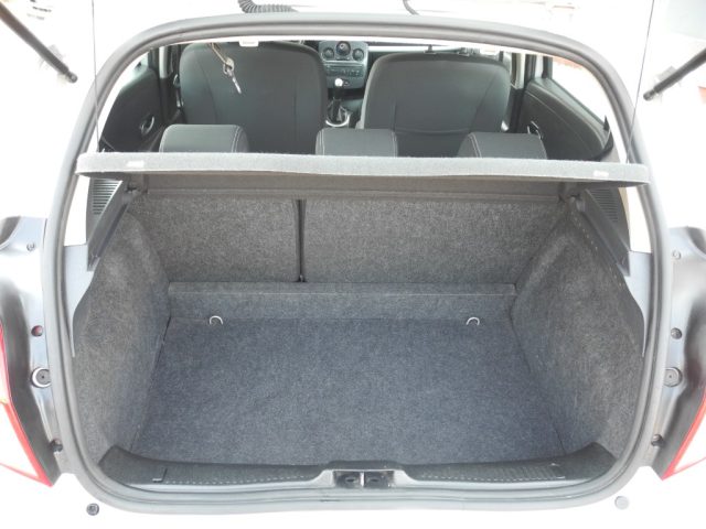 RENAULT Clio usata, con Lettore CD