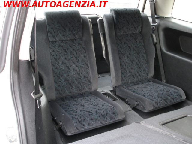 OPEL Zafira usata 9