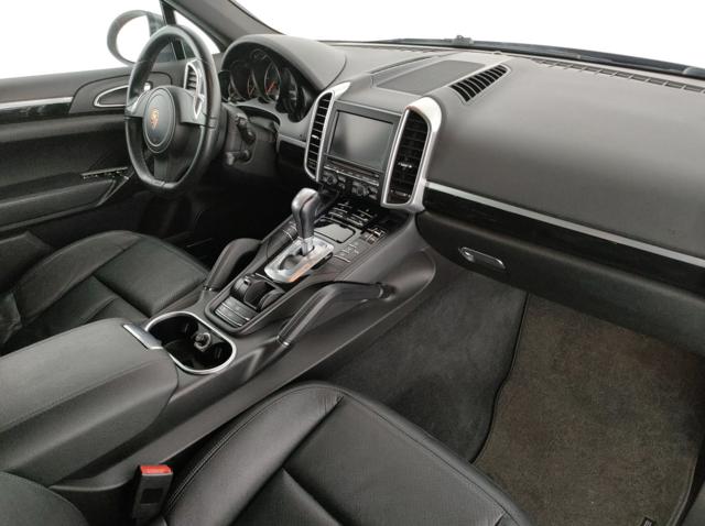 PORSCHE Cayenne usata, con Sedile posteriore sdoppiato