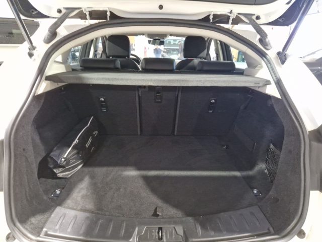 JAGUAR E-Pace usata, con USB