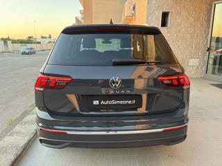 VOLKSWAGEN Tiguan usata, con Autoradio