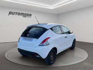 LANCIA Ypsilon usata, con Autoradio