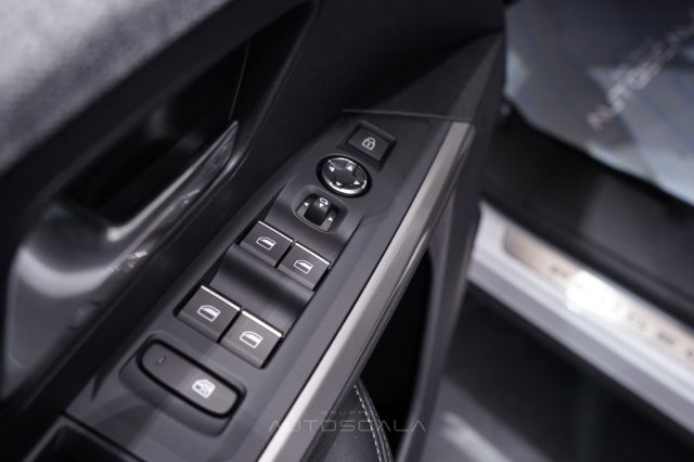 PEUGEOT 3008 usata, con Controllo trazione