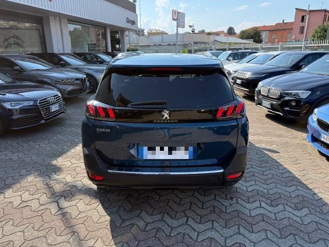 PEUGEOT 5008 usata, con Cerchi in lega