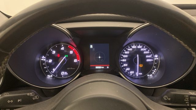 ALFA ROMEO Giulia usata, con Specchietti laterali elettrici