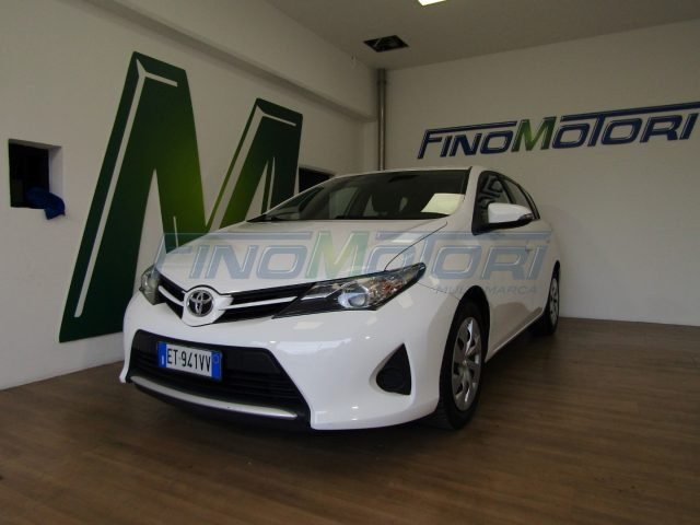 TOYOTA Auris usata, con ABS