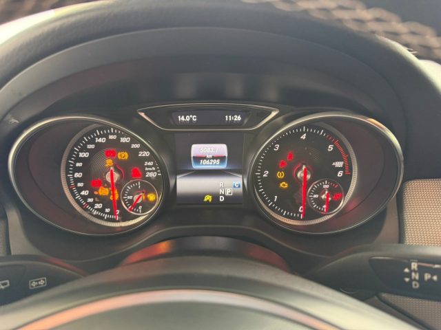 MERCEDES-BENZ GLA 200 usata, con Airbag testa