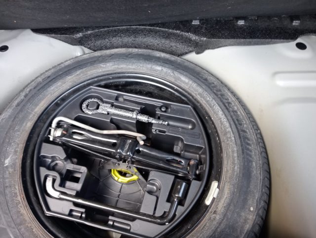 PEUGEOT 208 usata, con Specchietti laterali elettrici