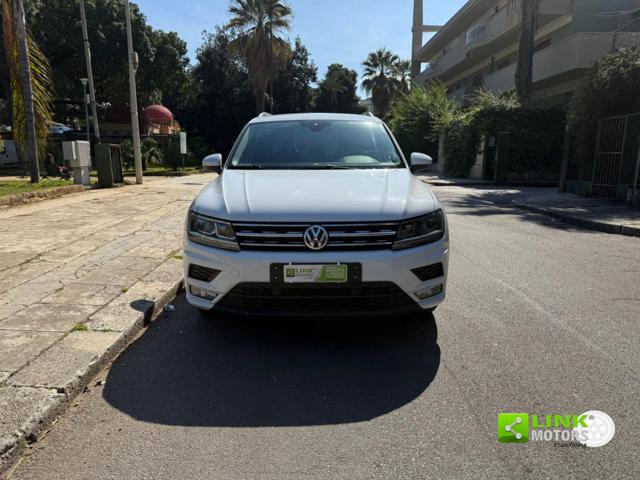 VOLKSWAGEN Tiguan usata, con Park Distance Control