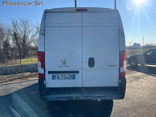 PEUGEOT Boxer usata, con Autoradio