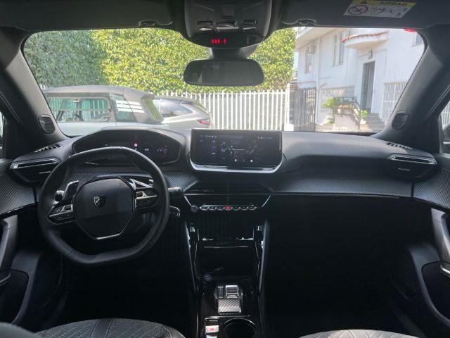 PEUGEOT 2008 usata, con Luci diurne LED