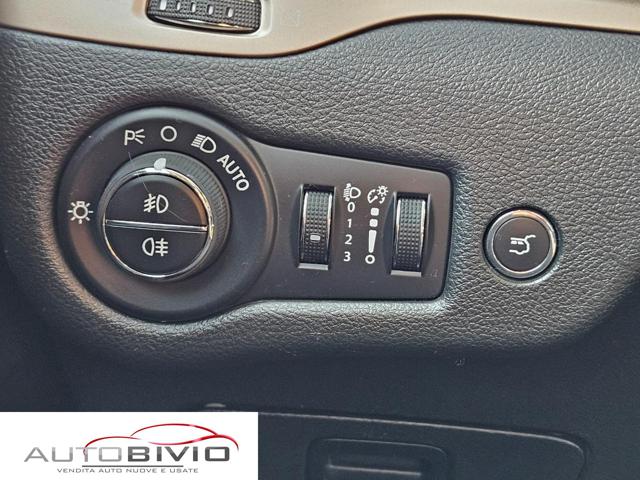 JEEP Cherokee usata, con Bracciolo