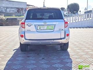 TOYOTA RAV 4 MY23 usata, con Alzacristalli elettrici