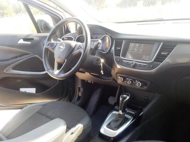 OPEL Crossland X usata, con Volante in pelle