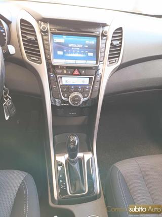HYUNDAI i30 usata 30