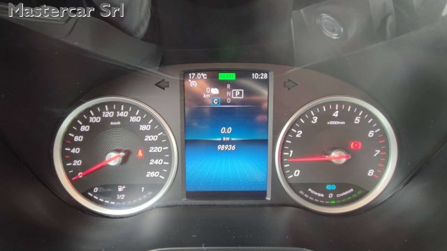 MERCEDES-BENZ GLC 300 usata, con USB