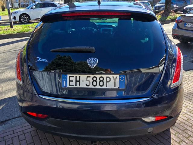 LANCIA Delta usata, con Autoradio