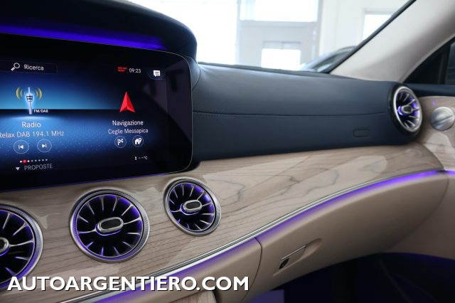 MERCEDES-BENZ E 220 usata, con Cronologia tagliandi