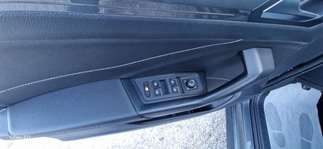 VOLKSWAGEN T-Roc usata, con Alzacristalli elettrici