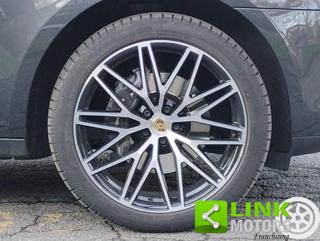 PORSCHE Macan usata, con Fendinebbia